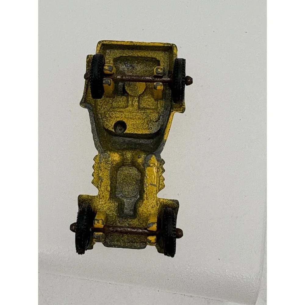 VTG Tootsietoy USA Yellow Roadster Diecast Car 1930s Style‎ 3